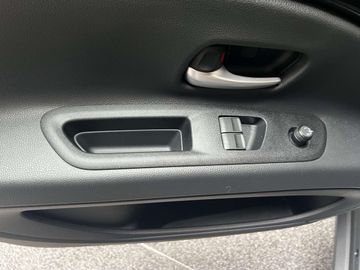 Car image 31