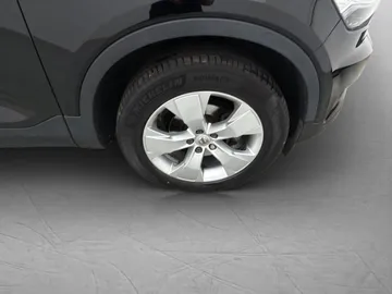 Car image 33