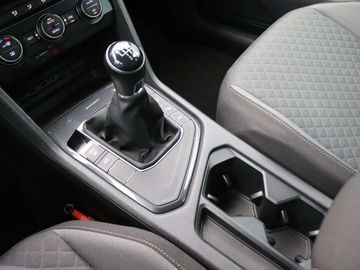 Car image 33