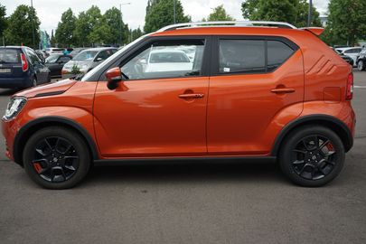 Car image 3