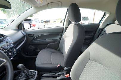 Car image 30