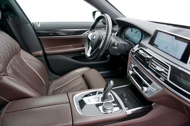 BMW 730d xDrive M Sport 195 kW image number 20