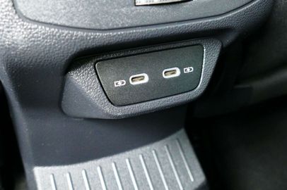 Car image 37