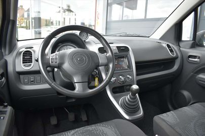 Car image 15