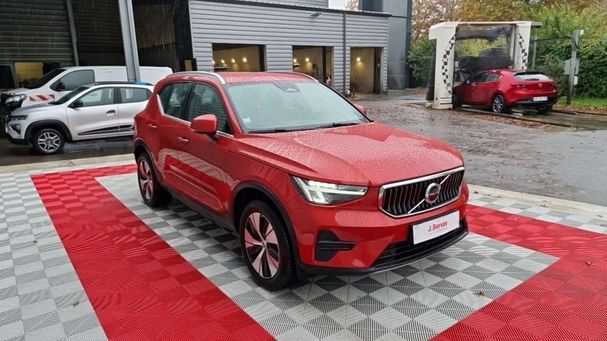 Volvo XC40 B3 Plus 120 kW image number 1