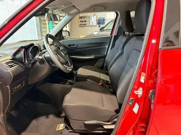 Car image 15