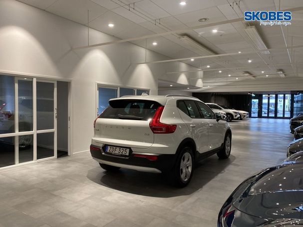 Volvo XC40 D3 Momentum 111 kW image number 7