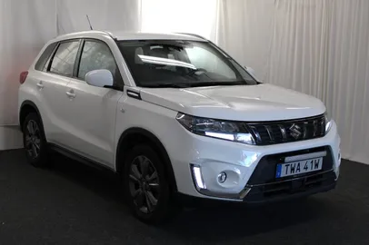 Car image 2