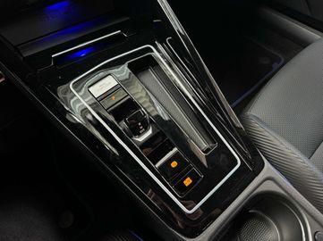 Car image 38