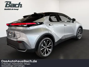 Car image 3