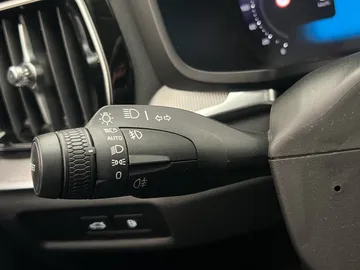 Car image 38