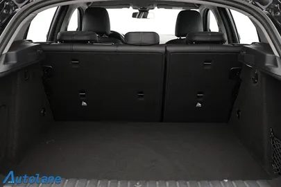 Car image 35