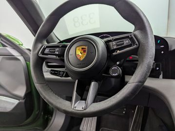 Car image 37