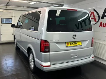 Car image 47