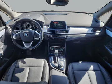 Car image 36