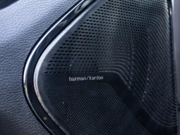 Car image 47