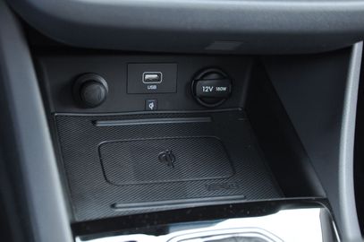 Car image 30