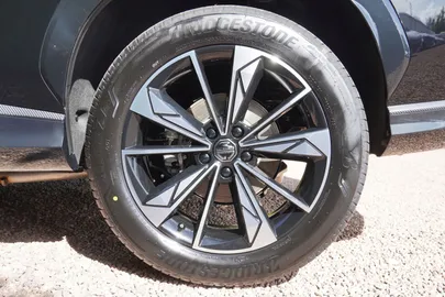 Car image 31