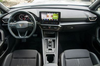 Car image 16