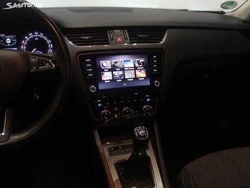 Car image 35