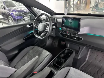 Car image 27