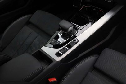 Car image 31