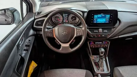 Car image 13