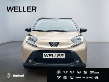 Car image 3