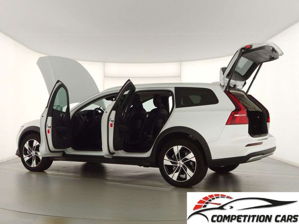 Volvo V60 Cross Country AWD B4 145 kW image number 11