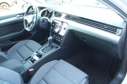 Car image 23