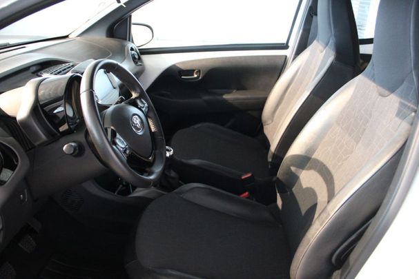 Toyota Aygo 53 kW image number 3