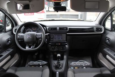 Car image 20