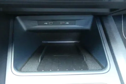 Car image 46