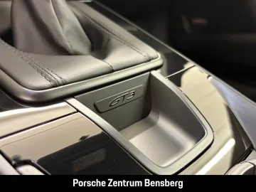 Car image 32