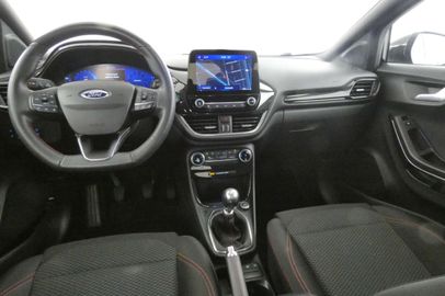 Car image 19