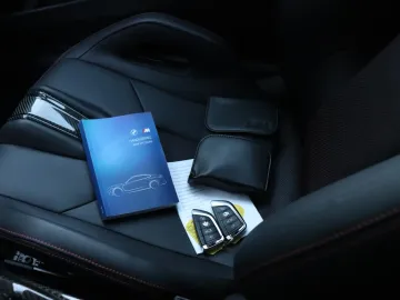 Car image 34