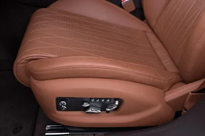 Car image 49