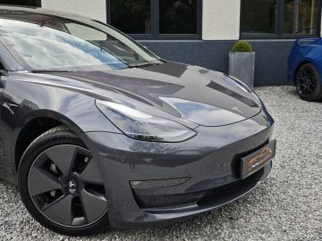 Car image 40