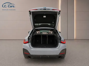 Car image 33