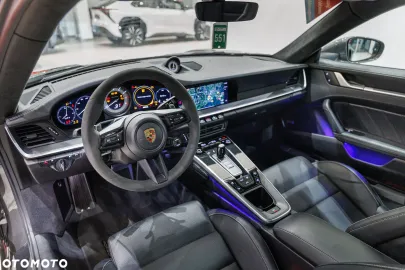 Car image 40