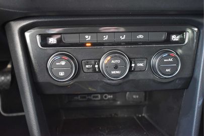 Car image 38