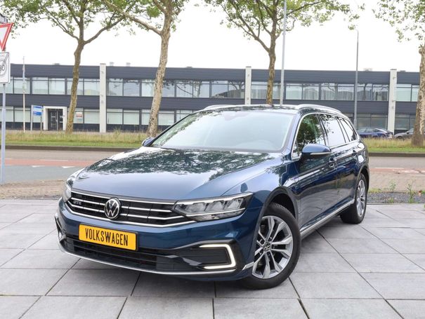 Volkswagen Passat GTE 1.4 TSI DSG 160 kW image number 1