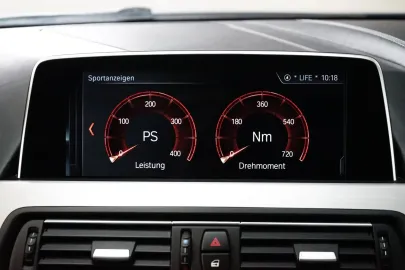 Car image 36
