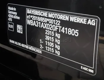 Car image 38