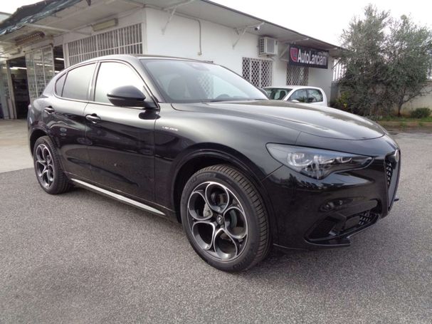 Alfa Romeo Stelvio AT8 Q4 154 kW image number 2