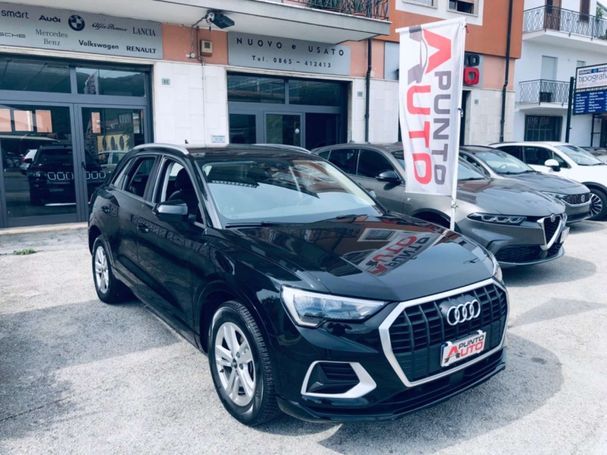 Audi Q3 35 TDI S tronic Business 110 kW image number 7