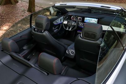 Car image 30