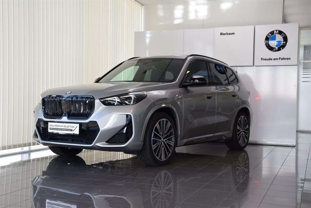 BMW iX1 xDrive30 230 kW image number 2