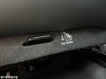 Car image 38