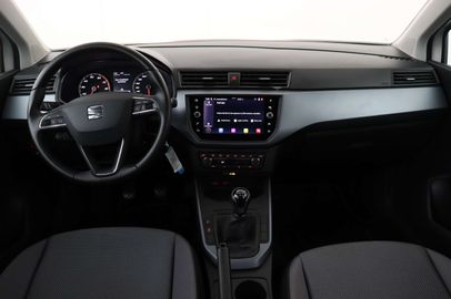 Car image 10